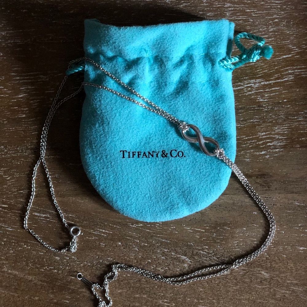 AUTHENTIC TIFFANY INFINITY NECKLACE SILVER
